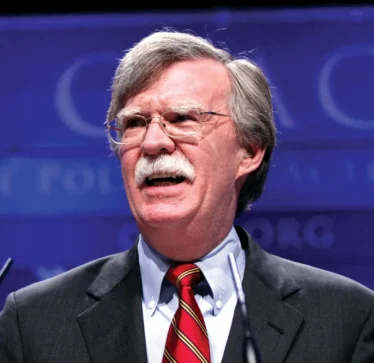 John Bolton: Kërcënimi i Trump për tërheqje nga NATO duhet të merret shumë seriozisht