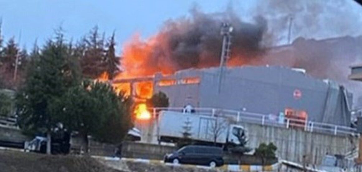 Turqia, 11 të vdekur si pasojë e shpërthimit në një fabrikë ku prodhohen eksplozivë