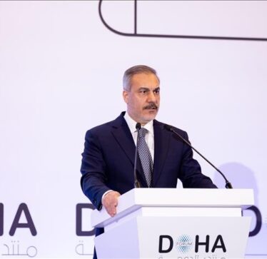 Fidan: Türkiye po vepron me kujdes për të siguruar që DAESH dhe PKK të mos shfrytëzojnë Sirinë pas regjimit