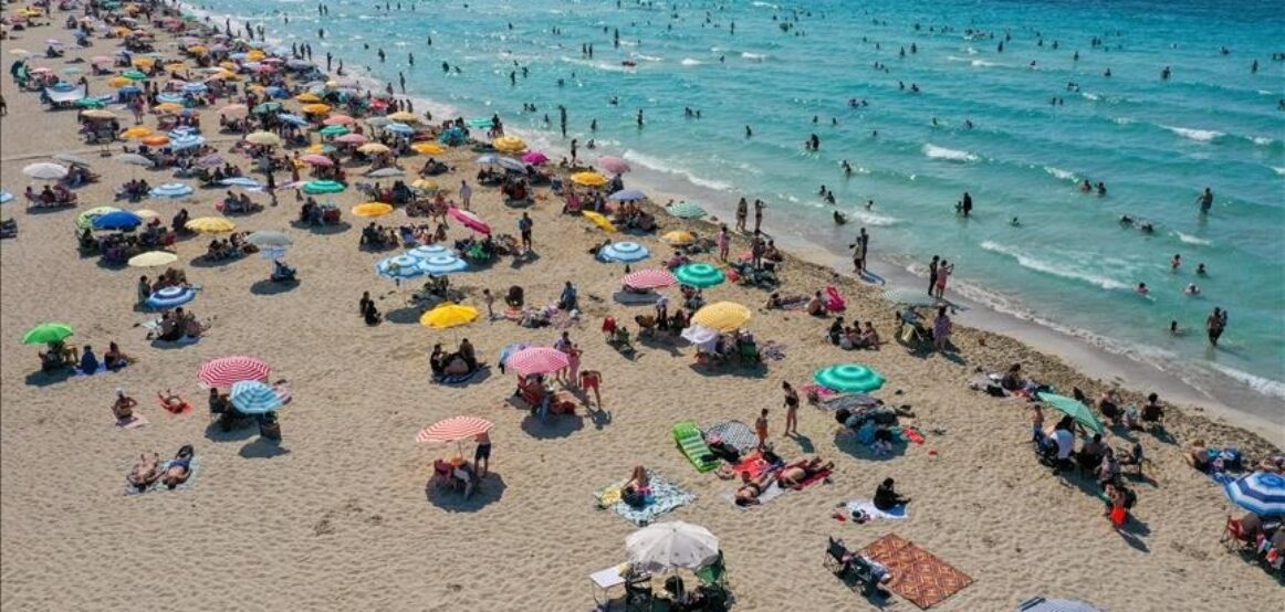 Shkencëtarët kinezë krijojnë një krem dielli që mund të ulë temperaturën e trupit me 6 gradë Celsius