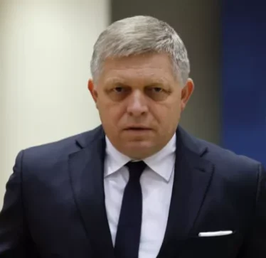 Fico e fton Zelenskyn për bisedime për transitin e gazit