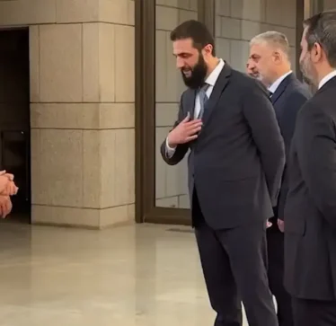 Annalena Baerbock dhe “skandali” me shtrëngimin e duarve: “E dinim që do të ndodhte kështu”