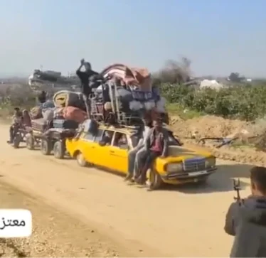 Palestinezi mahnit internetin: Një Mercedes i vjetër transporton një shtëpi të tërë, disa mendojnë se kompania duhet ta shpërblejë