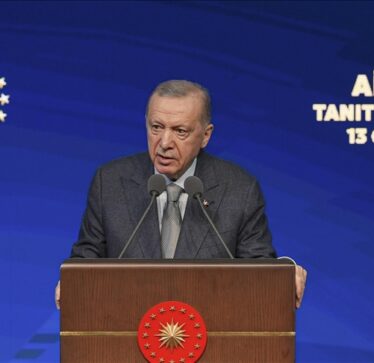 Erdoğan: Çështja e LGBT-së përdoret si “mish për top” kundër familjes