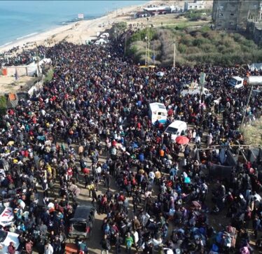 Palestinezët vazhdojnë të presin në përpjekje për të kaluar në rajonet veriore të Gazës