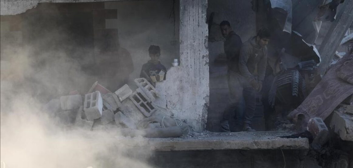 Gaza, nxirren 66 kufoma të palestinezëve nga rrënojat pas arritjes së armëpushimit