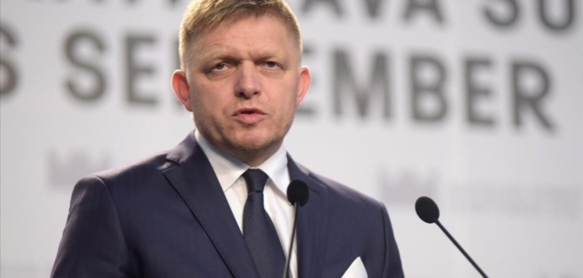 Kryeministri sllovak paralajmëron për përpjekje për grusht shtet nga grupet që veprojnë në Ukrainë dhe Gjeorgji