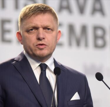 Kryeministri sllovak paralajmëron për përpjekje për grusht shtet nga grupet që veprojnë në Ukrainë dhe Gjeorgji