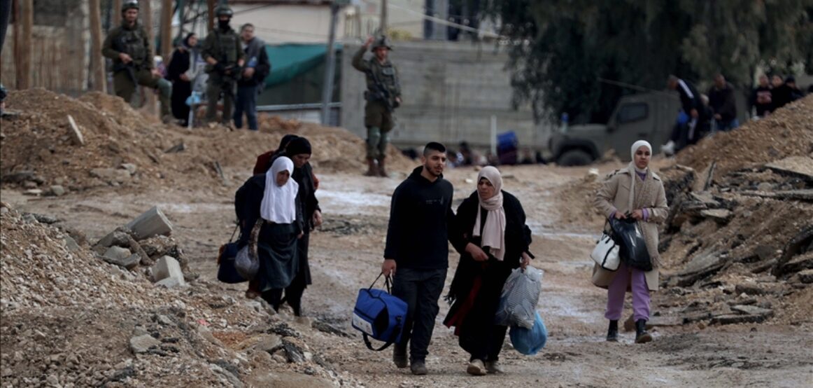 Ushtria izraelite u vë zjarrin shtëpive të palestinezëve në Jenin, sulmet vazhdojnë për të tretën ditë radhazi