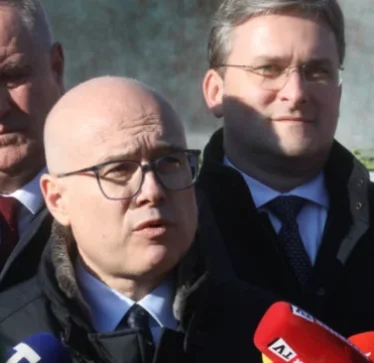 Kryeministri serb për largimin e mundshëm të SHBA’së nga KFOR: I komplikon kushtet e sigurisë në Kosovë