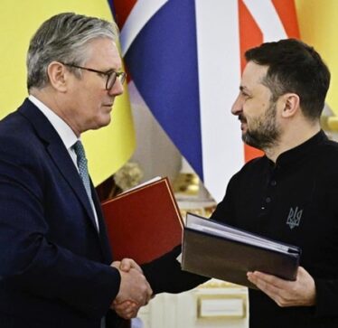 Kryeministri britanik telefonon Zelenskyn: E mbështes si udhëheqës i zgjedhur në mënyrë demokratike