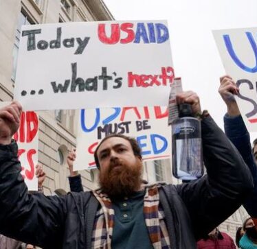 SHBA/ Protesta pas targetimit të mbylljes së USAID nga miliardieri Elon Musk