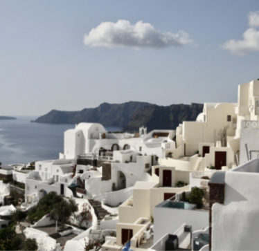 Mbi 1000 tërmete e rrëshqitje dheu, shpallet gjendja e jashtëzakonshme në Santorini