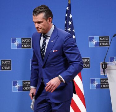 Shefi amerikan i mbrojtjes “ftoh” Evropën: Nuk ka më mbrojtje falas, nuk do të jemi “Xhaxhai budalla”