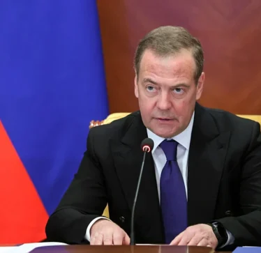 Medvedev mbështeti qëndrimet e J.D. Vance: “Koha e kësaj Europe ka kaluar prej kohësh”