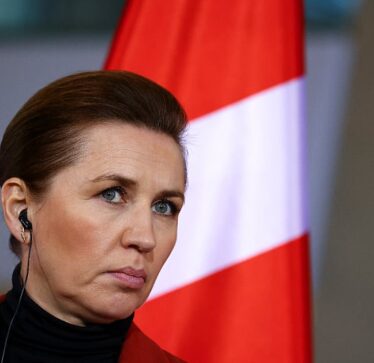 Kryeministrja daneze paralajmëron: “Kjo situatë është shumë më e rëndë se gjatë Luftës së Ftohtë”