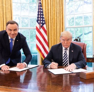 Presidenti polak propozon ndërtimin e një baze të përhershme amerikane që do të mbante emrin e Donald Trump