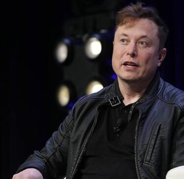 Elon Musk akuzon Zelenskyyn për vrasjen e një gazetari amerikan