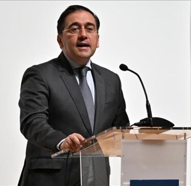 Spanja: Liderët evropianë do të takohen në Paris për të kundërshtuar shpërblimin e “agresionit” rus