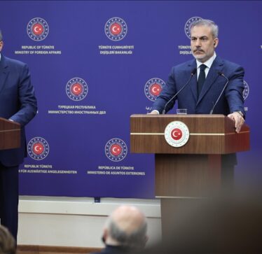 Kryediplomati turk: Duhet të jemi realistë lidhur me dëshirën e Ukrainës për anëtarësim në NATO