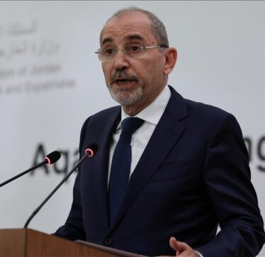 Jordania thotë se plani i Egjiptit, i mbështetur nga arabët, synon të rindërtojë Gazën pa zhvendosur banorët