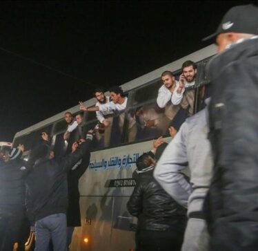 “Euro-Med Monitor”: Palestinezët e liruar duruan tortura “të tmerrshme” në burgjet izraelite