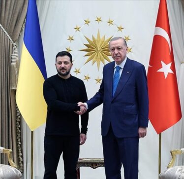 Presidenti Erdoğan takohet me homologun ukrainas Zelenskyy