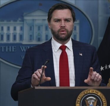 Zv/presidenti amerikan, Vance: Sanksione dhe veprime ushtarake nëse Rusia refuzon negociatat e paqes
