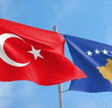 Turqia i uron pavarësinë Kosovës