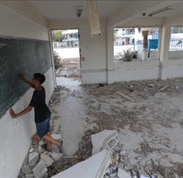 Gaza, pas armëpushimit po riparohen shkollat për rifillimin e mësimit
