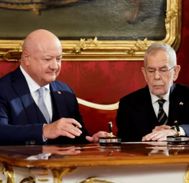 Austria ka një kancelar të ri: Christian Stocker bëri betimin dhe i dha fund bllokadës politike