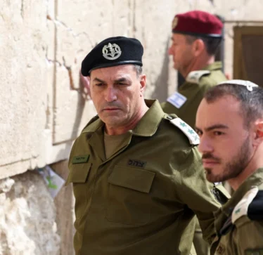 Eyal Zamir është komandanti i ri i ushtrisë izraelite, ka shërbyer edhe në SHBA