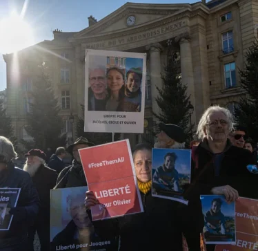 Lirimi i shtetasit francez Olivier Grondeau pas mbi 880 ditësh burgimi në Iran