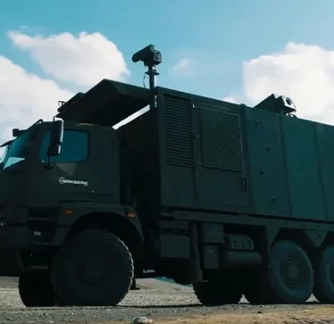 Kompania turke publikon pamjet e testimit të sistemit për shkatërrimin e dronëve FPV: “Asnjë raketë, vetëm laserë”