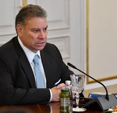A ju kujtohet Gabriel Escobar, i dërguari i SHBA-së për Ballkanin Perëndimor? Tani është i ngarkuar me punë në ambasadën në Brazil