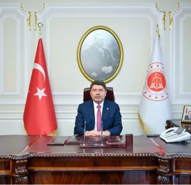 Ministri turk për arrestimin e kryetarit të Stambollit, Ekrem Imamoglu: “Kushtetuta jonë është shumë e qartë”