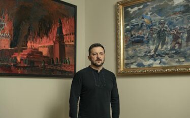 Rusët shpërthyen nga zemërimi për fotografinë në zyrën e Zelenskit:…