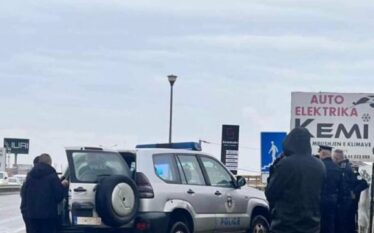 Një burrë e vrau një grua e më pas veten…