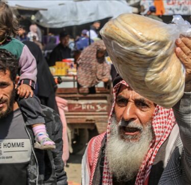 Thellohet kriza e bukës në Rripin e Gazës ku Izraeli ka ndaluar ndihmën humanitare