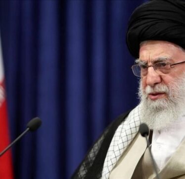 Trump i dërgon letër liderit iranian Khamenei për të negociuar një marrëveshje