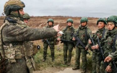 Rusia publikon pamjet e para të ushtarëve të Koresë së…