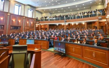 Betimi i deputetëve i pasigurt edhe të shtunën?