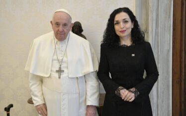 Presidentja Osmani do të marrë pjesë në ceremoninë e varrimit…