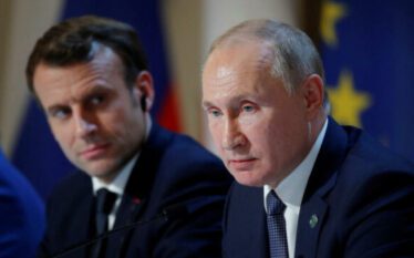 Macron për paradën në Moskë: Putini është në anën e…