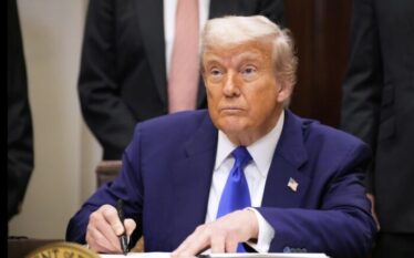 Trump nënshkruan urdhrin ekzekutiv që u vendos prodhuesve të ilaçeve…