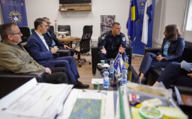 Prattipati viziton veriun pas ndërhyrjeve në strukturat paralele serbe: Është…