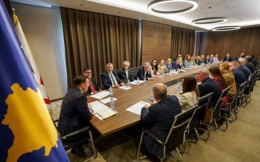 Kryesia e LDK dhe Grupi Parlamentar dalin me deklaratë pas…