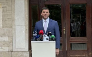 Krasniqi pas takimit me presidenten: Nuk ka dalë tym i…