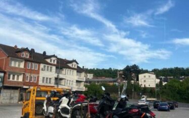 Policia në Gjakovë konfiskon 104 motoçikleta për kundërvajtje të ndryshme