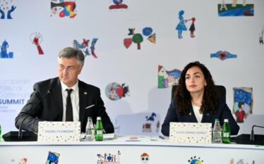 Osmani dhe Plenkoviq udhëheqin një diskutim të ‘‘nivelit më të…